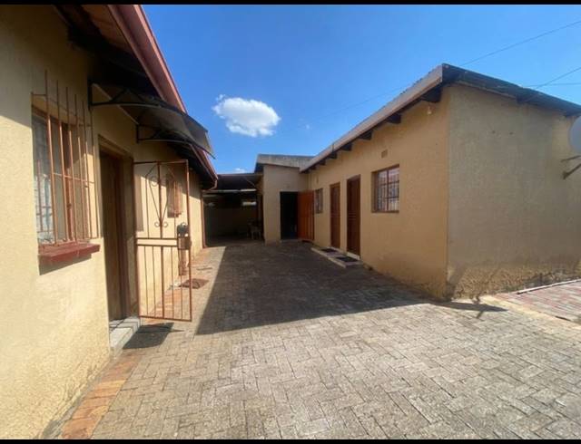 2 BEDROOM HOUSE FOR SALE IN SHARPEVILLE